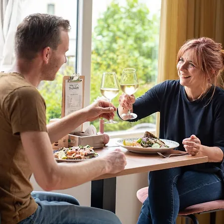 Jeanneke Bosch 赫尤尔上的斯琴