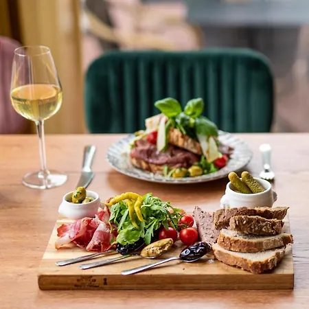 Jeanneke Bosch Lejlighed *