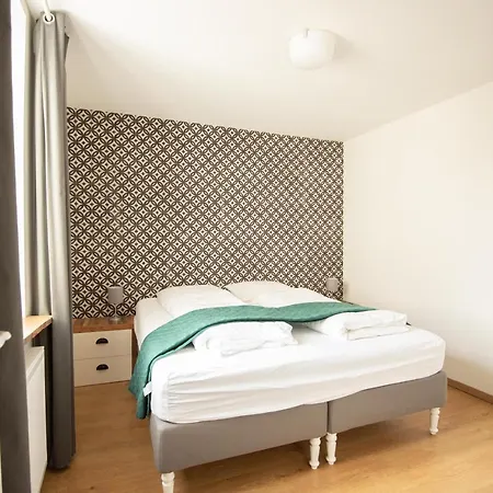 Jeanneke Bosch 赫尤尔上的斯琴